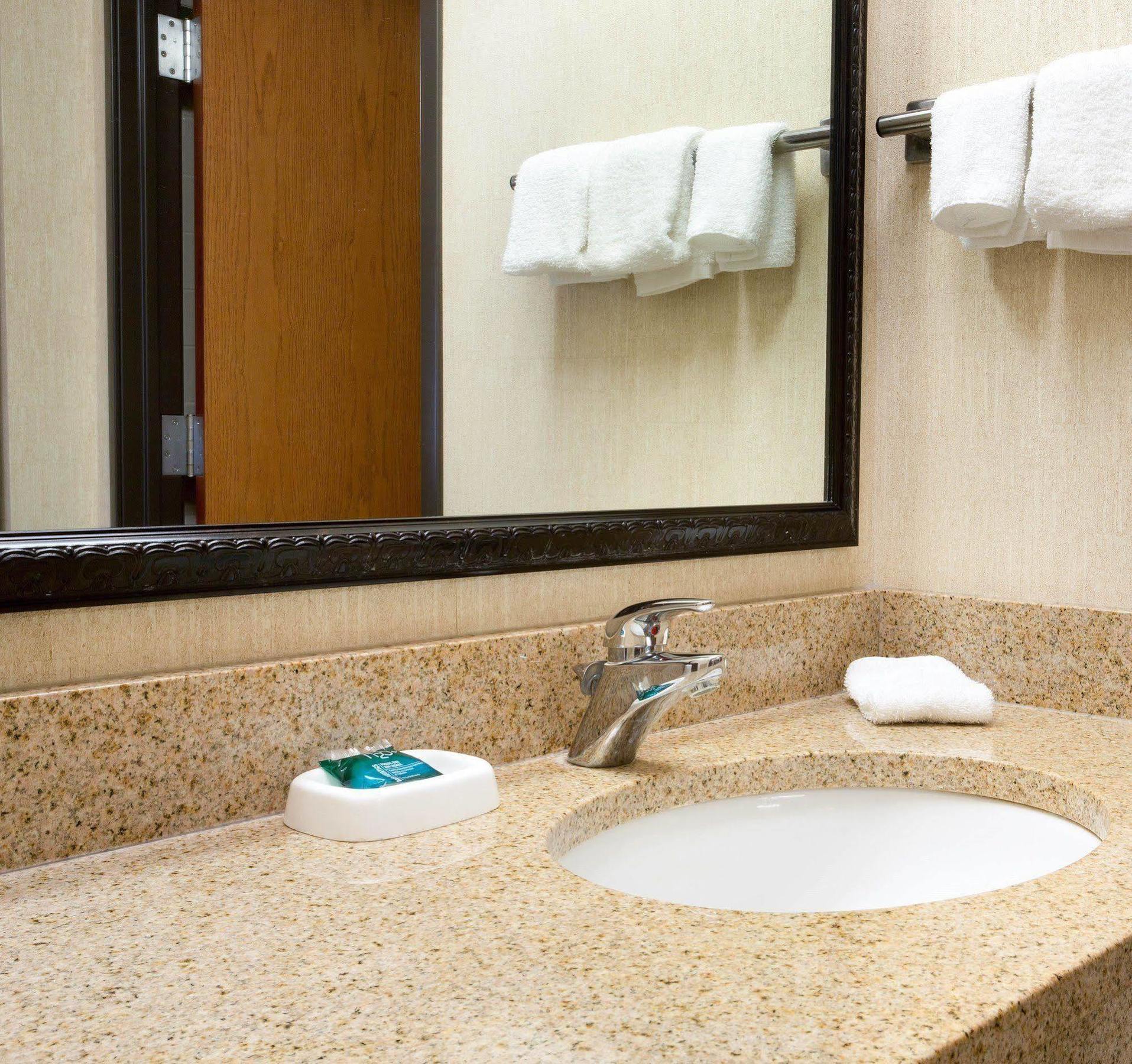 Drury Inn&suites Hotel 3*