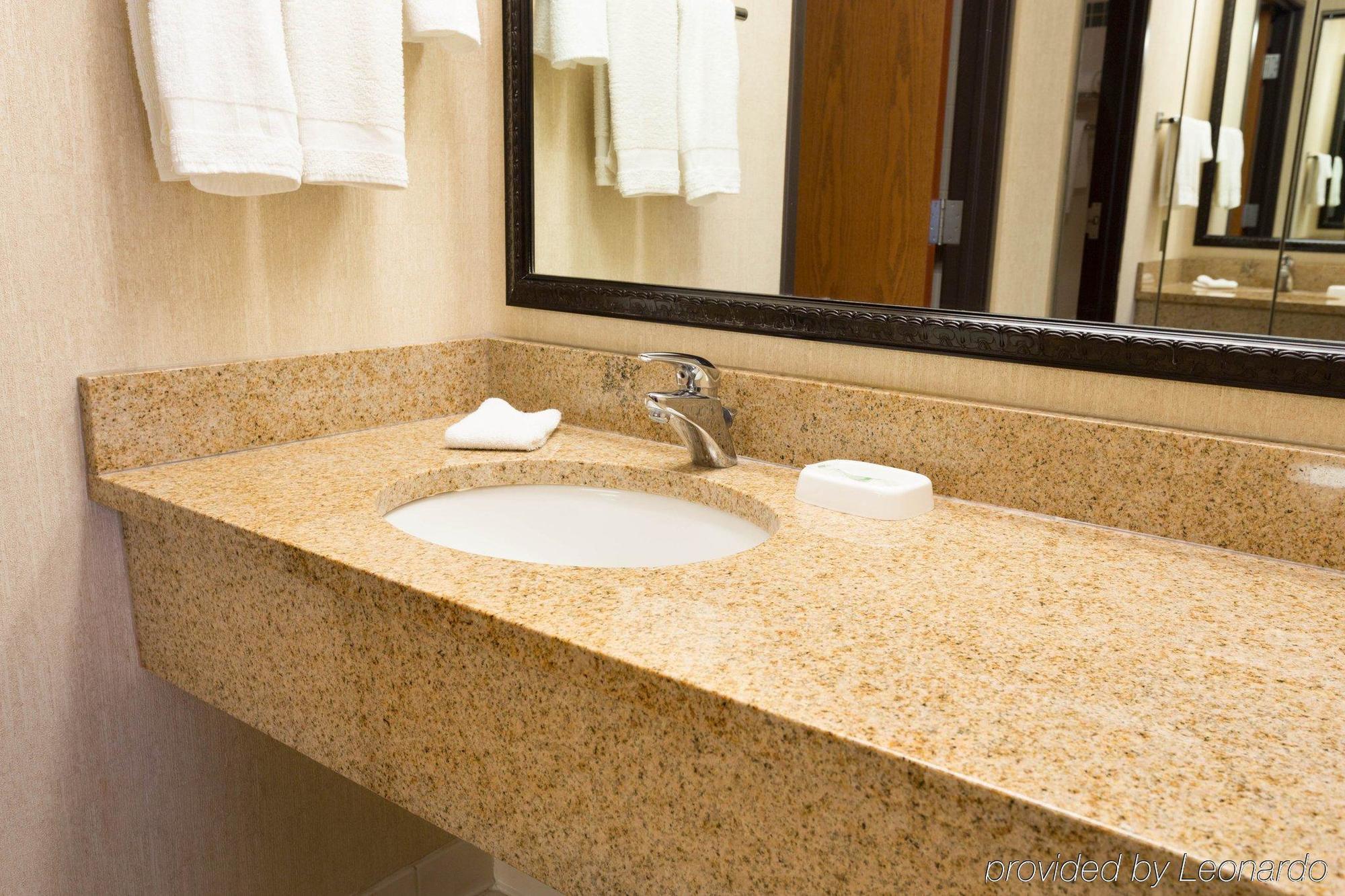 Hotel Drury & McAllen